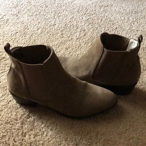 Woman’s ankle boots